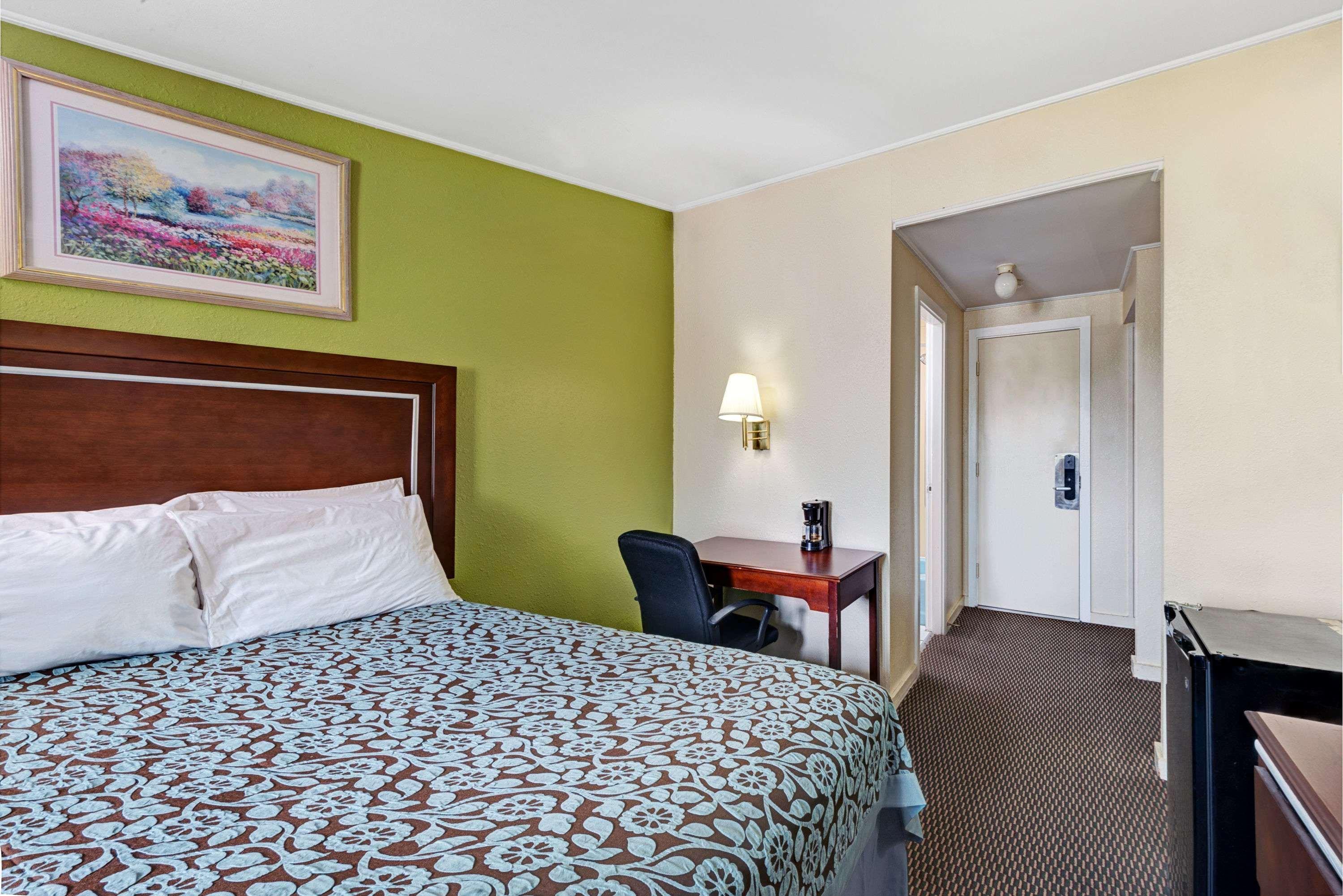 Days Inn By Wyndham Киттери Экстерьер фото